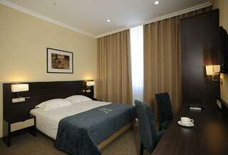 Гостиница Art Hotel 4 Пермь Номер стандарт с 1 двуспальной кроватью-1